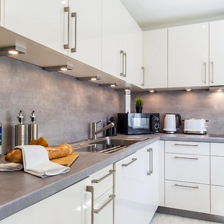 Apartment Eastside Mit 3 Zimmern Fur Bis Zu 5 Personen Mit Balkon Friedrichshafen Ngoại thất bức ảnh