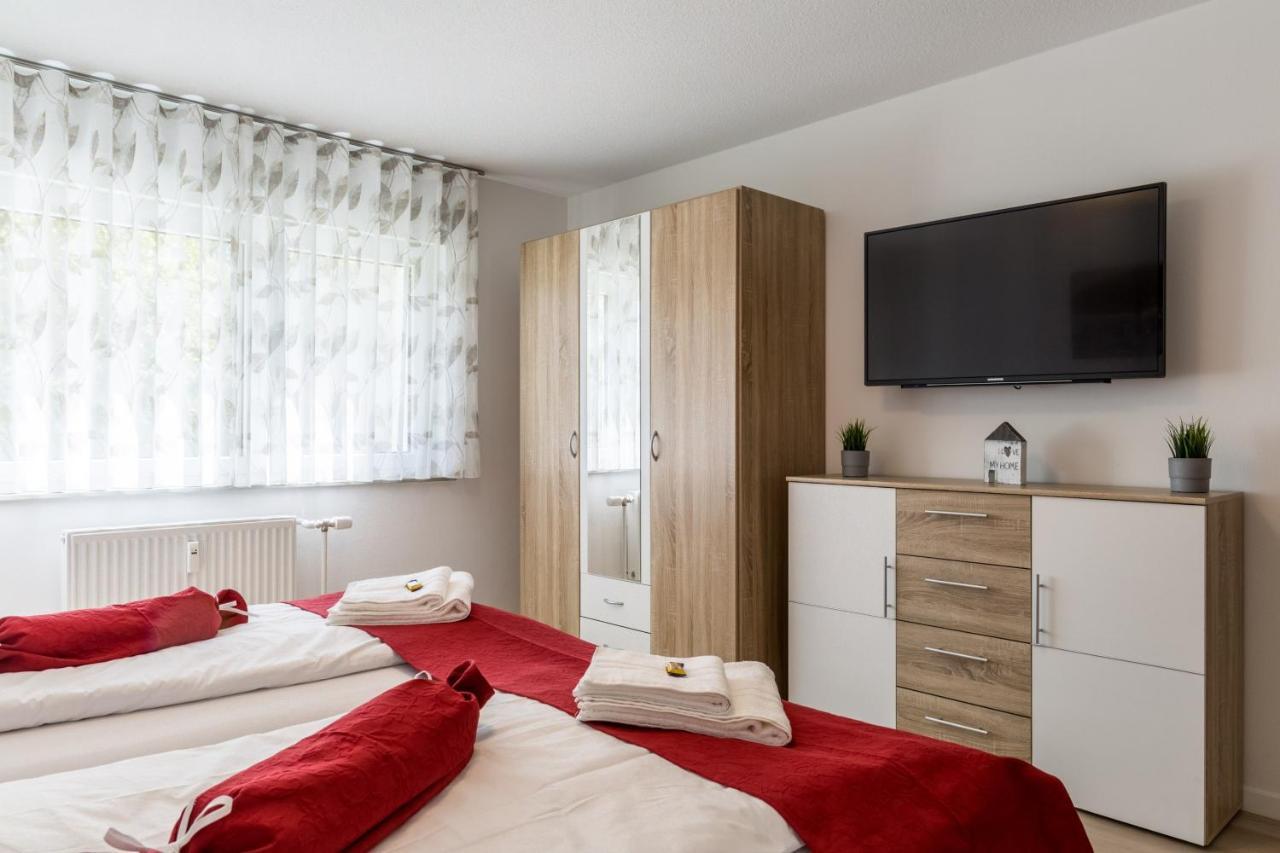 Apartment Eastside Mit 3 Zimmern Fur Bis Zu 5 Personen Mit Balkon Friedrichshafen Ngoại thất bức ảnh