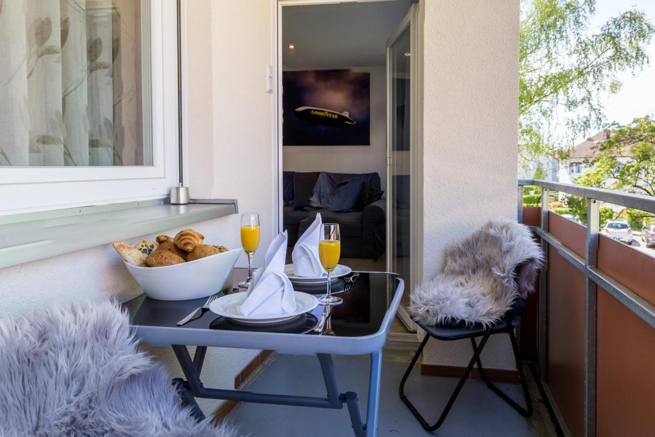 Apartment Eastside Mit 3 Zimmern Fur Bis Zu 5 Personen Mit Balkon Friedrichshafen Ngoại thất bức ảnh